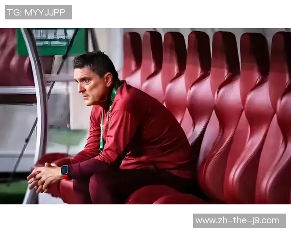 共话足球酷爱！足坛传奇齐达内与国足新星蒯纪闻同框露脸